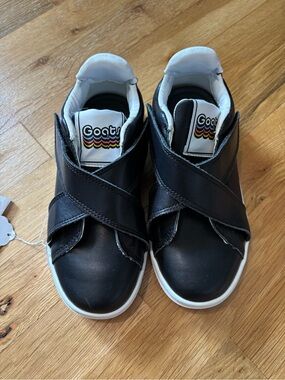 New - Goats Kids Size 10.5 Black Leather Cross Strap Sneaker Athletic Shoes